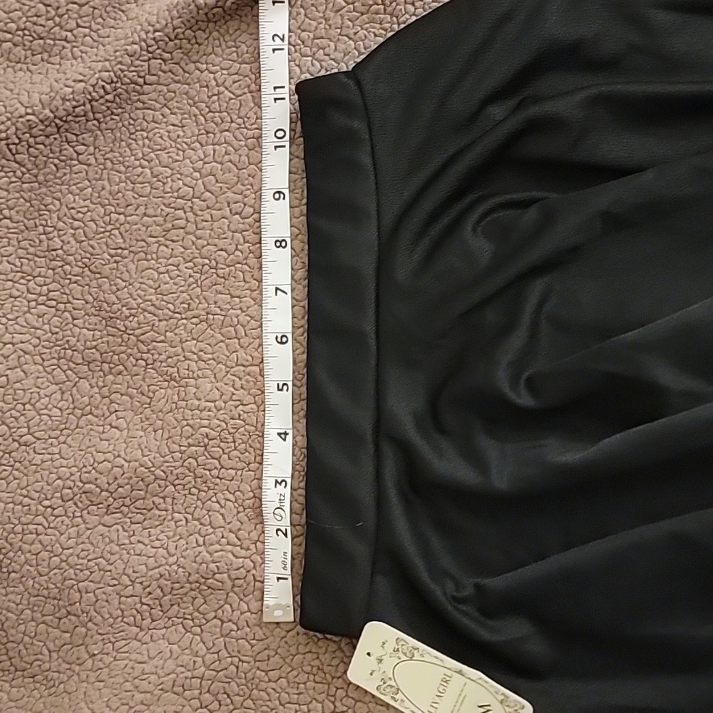 Black skirt - Picture 3 of 3
